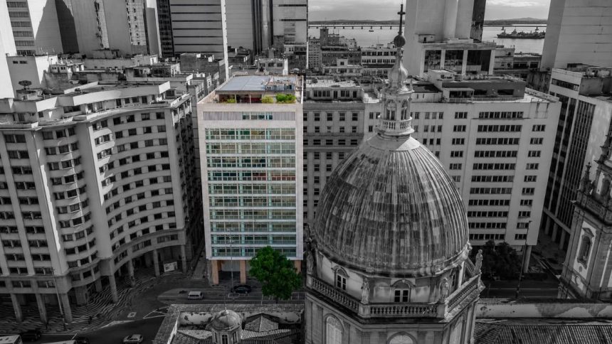 Vista do Centro do Rio, região que volta a atrair investimentos em edifícios corporativos impulsionados por projetos de retrofit e pela busca de empresas por escritórios com custos mais competitivos.