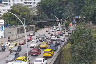 Túnel Rebouças com trânsito lento — Foto: Reprodução/ Centro de Operações Rio