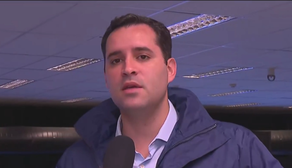 Prefeito Eduardo Cavaliere comenta vendaval no Centro de Operações e Resiliência (COR-Rio) — Foto: Reprodução/TV Globo