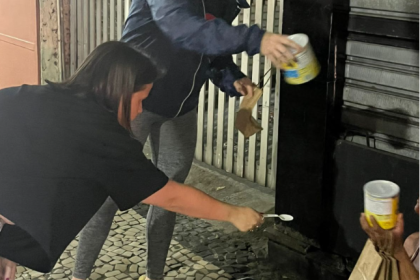 Ação social na Zona Sul da ONG Eu Ajudo Como Dá