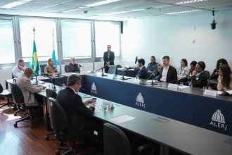 Reunião da comissão da Alerj teve como foco a transparência de contratos públicos e processos administrativos