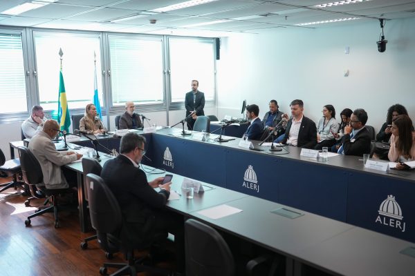 Reunião da comissão da Alerj teve como foco a transparência de contratos públicos e processos administrativos
