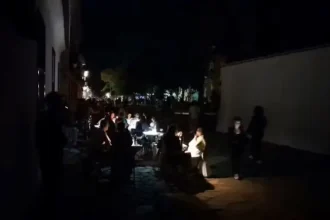 Atividades da Flip, em Paraty, durante falta de energia