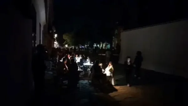 Atividades da Flip, em Paraty, durante falta de energia