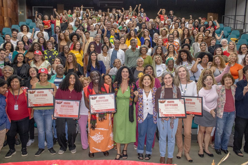 Uerj sedia homenagem de Marina do MST à trajetória de mais de 100 mulheres do estado do Rio