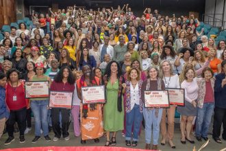 Deputada Marina do MST homenageou mais de 100 mulheres durante o II Encontro de Mulheres Laudilane Neto, realizado na Uerj