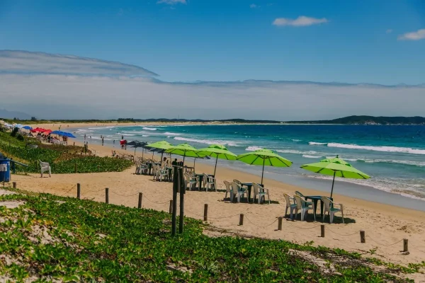 Praia do Peró, que recebeu Bandeira Azul