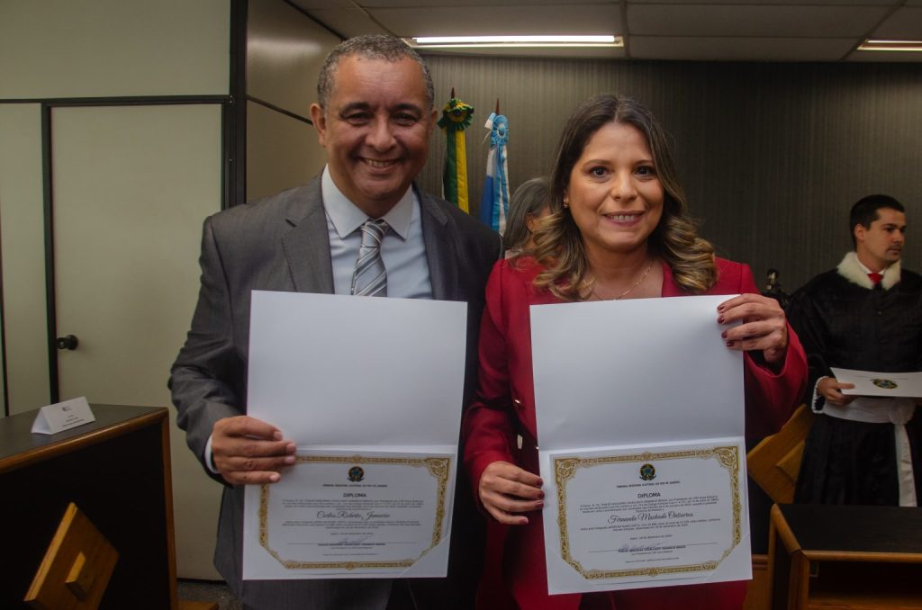 Câmara de Japeri autoriza abertura de processo de impeachment contra prefeita Fernanda Ontiveros e vice