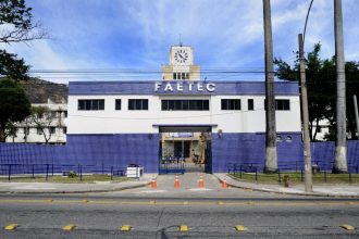 A Faetec foi o alvo das canetadas de Ricardo Couto no Diário Oficial