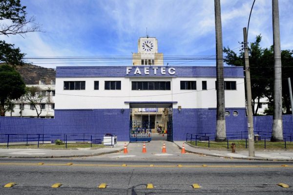 Canetada de Ricardo Couto: governador em exercício limpa a cúpula da Faetec nesta quinta-feira (02) 65 A Faetec foi o alvo das canetadas de Ricardo Couto no Diário Oficial