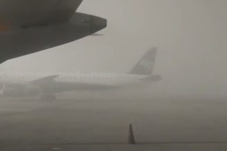 Nevoeiro no aeroporto do Galeão do Rio de Janeiro — Foto: Reprodução/redes sociais