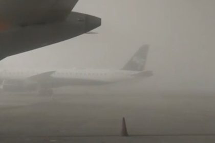 Nevoeiro no aeroporto do Galeão do Rio de Janeiro — Foto: Reprodução/redes sociais