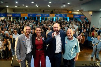 Miguel Fernández com os candidatos eleitos para a Mútua RJ, a caixa de assistência dos profissionais do Sistema Confea/Crea