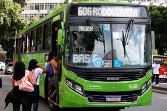 Greve de ônibus