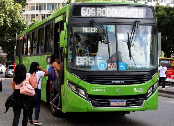 Greve de ônibus