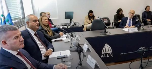 Justiça do Rio suspende Comissão da Alerj que investiga os gastos públicos — inclusive, os do Judiciário