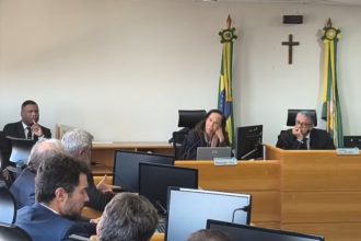 Representantes dos rodoviários e da Rio Ônibus participaram de nova audiência de negociação salarial