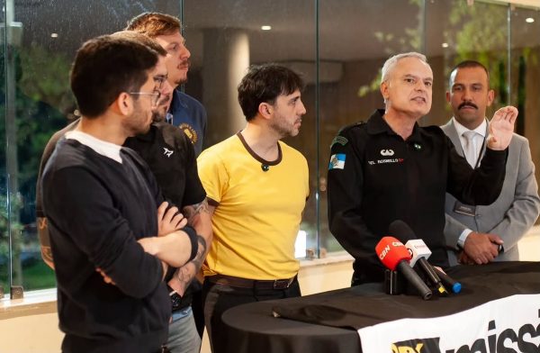 Coronel Busnello em coletiva de imprensa — Foto: Reprodução/Instagram