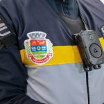 câmeras corporais em uniforme da Guarda Municipal de São Gonçalo