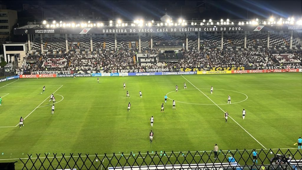 Segue o jogo: nem as fortes ventanias impedem realização das partidas do Vasco e do Fluminense nesta quarta (29)
