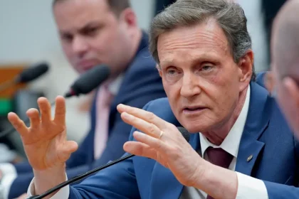 Julgamento de Marcelo Crivella muda de rumo após novos votos empatarem análise sobre recebimento da denúncia sobre o "QG da Propina"