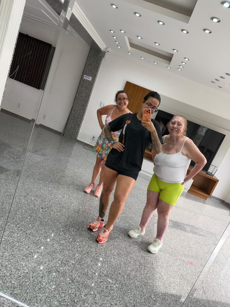 Núbia Cozzolino dança na cara das inimigas, da balança e planeja retorno triunfal 63 aline 2