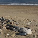 O susto deu lugar ao mistério. O boneco sem cabeça encontrado na Ilha Seca foi confundido com um cadáver pelos ativistas e acabou ganhando o nome de “Zé da Ilha Seca”.
