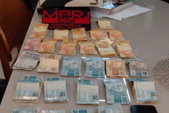 MPRJ durante cumprimento dos mandados de busca e apreensão — Foto: Divulgação