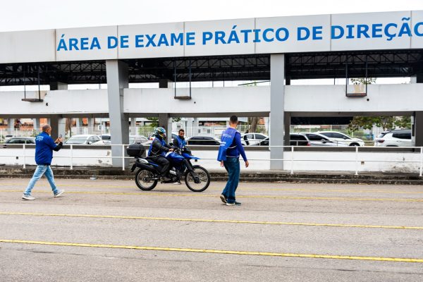 Exame prático do Detran-RJ — Foto: Divulgação