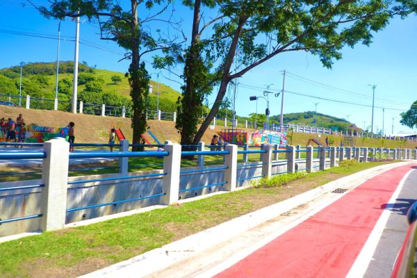 Obras de infraestrutura e drenagem transformaram a paisagem do Jardim Maravilha, em Guaratiba, uma das áreas mais afetadas por enchentes na Zona Oeste.