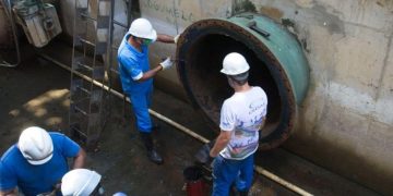Manutenção preventiva anual da ETA Guandu em 2020 — Foto: Reprodução/Cedae