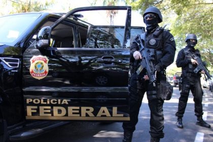 Polícia Federal apreendeu R$ 500 mil em espécie durante operação em Campos dos Goytacazes; dinheiro seria destinado, segundo a investigação, à prática de corrupção