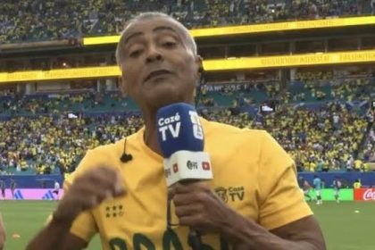 Romário durante cobertura da Copa do Mundo — Foto: Reprodução/CazéTV