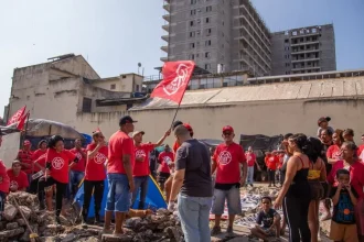 Representantes do MTST na região do Porto Maravilha