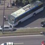 onibus atravessado