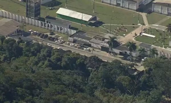 Couto demite quatro policiais penais; um deles é acusado de ligação com a facção ‘Povo de Israel’, que movimentou R$ 70 milhões com golpes em presídios