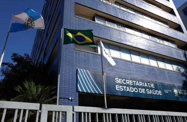 Ricardo Couto regulamenta critérios para progressão e promoção dos servidores efetivos da Saúde e do Iaserj