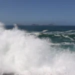 Ressaca na orla do Rio — Reprodução/Agência Brasil