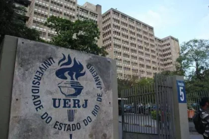 Técnicos administrativos da Uerj mantêm a greve