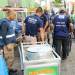 Agentes da Seop com equipamentos apreendidos