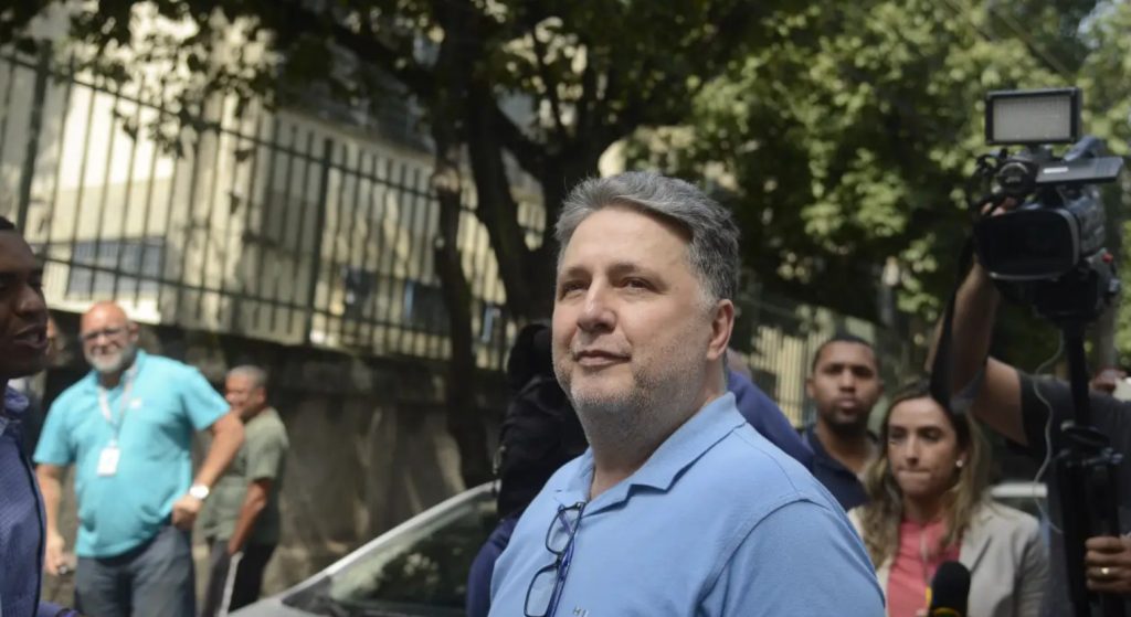 Garotinho é intimado pelo TRE-RJ a apresentar documentos e certidões sob risco de indeferimento de candidatura