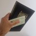 Número de pastores que usam nome religioso na urna cai quase 50% entre os candidatos à Alerj em 2026 53 Bíblia com título de eleitor