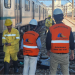Fiscais da Agetransp em trilho de trem