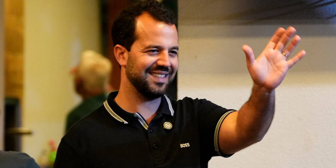 De olho em vaga na Alerj, filho de Sérgio Cabral faz vaquinha online para campanha e arrecada R$ 3 mil; meta do candidato é R$ 100 mil 48 Marco Antônio Cabral, filho de Sérgio Cabral
