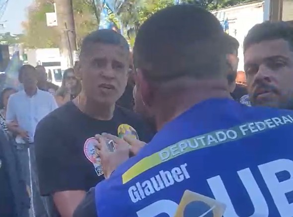 Disputa na urna e discussão na rua: campanhas dos irmãos Poubel batem boca durante campanha em São Gonçalo 48 Discussão entre os Poubel