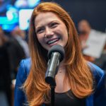 Sarah Poncio no plenário da Alerj