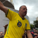 ‘Barrado’ no Maracanãzinho em evento do PL, vice-presidente da Alerj lidera aliados políticos do lado de fora do ginásio