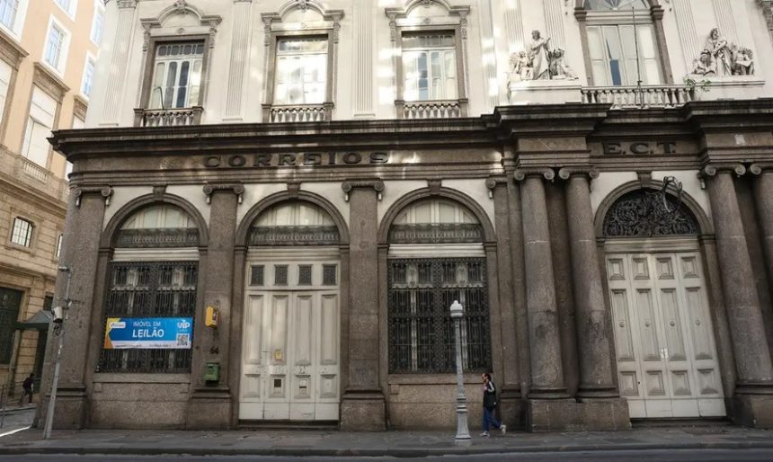 A antiga sede dos Correios fica na Rua Primeiro de Março, no Centro do Rio