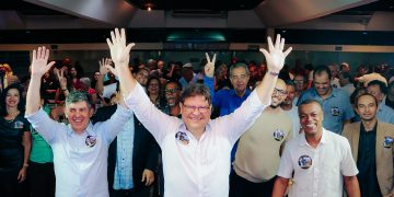 Luciano Mattos em evento de lançamento da campanha em Niterói
