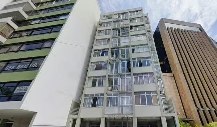 Por causa de dívida, imóvel de mais de R$ 1 milhão de Eduardo Bolsonaro vai a leilão 48 Imóvel de Eduardo Bolsonaro